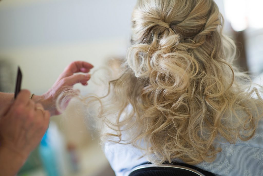 Mobiler Friseur Fiseursalon Mandy Beck in Ötigheim, Rastatt, Muggensturm, Bietigheim, Au am Rhein, Steinmauern, Durmersheim