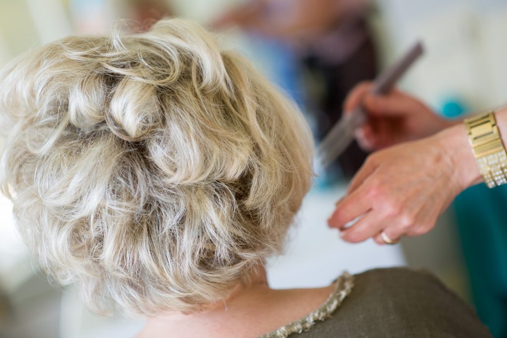 Mobiler Friseur Fiseursalon Mandy Beck in Ötigheim, Rastatt, Muggensturm, Bietigheim, Au am Rhein, Steinmauern, Durmersheim